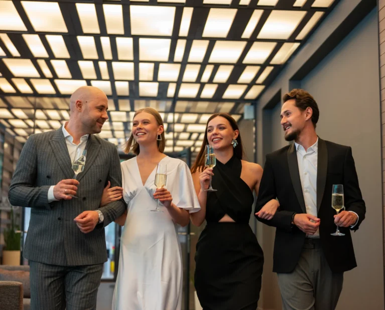 front-view-friends-having-lunch